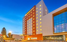 City Express Junior Leon Centro de Convenciones